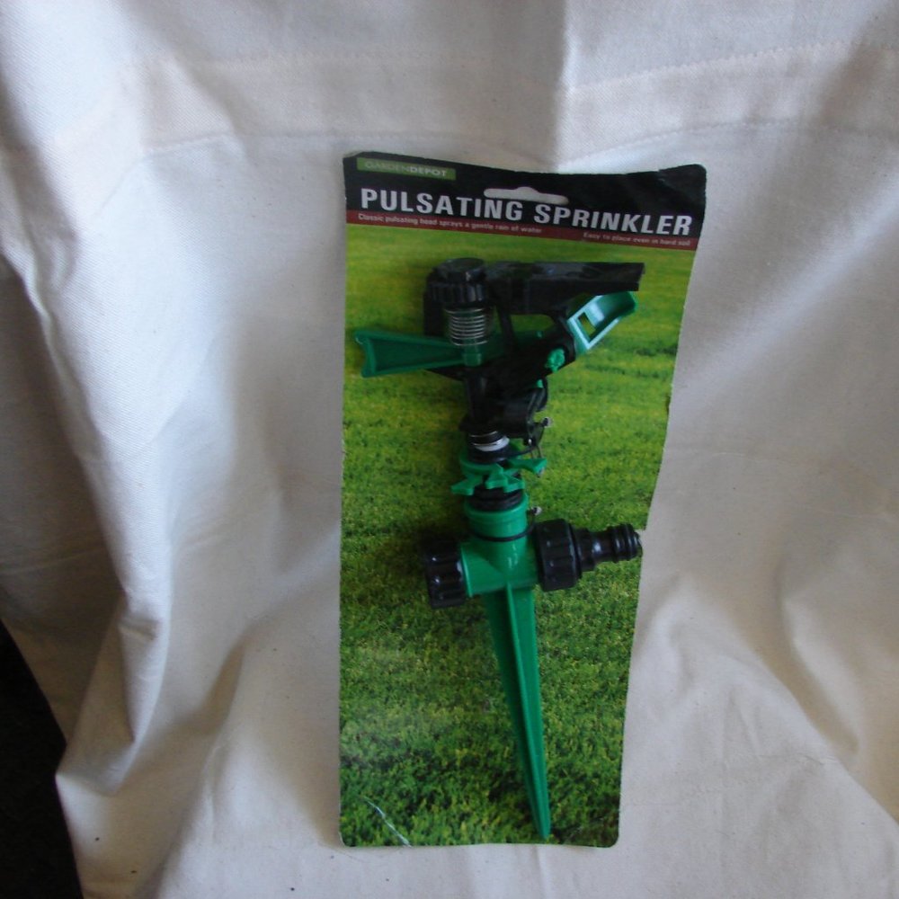 "2559"New Pulsating sprinkler